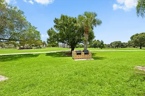 9441 Evergreen Place Davie FL 33324
