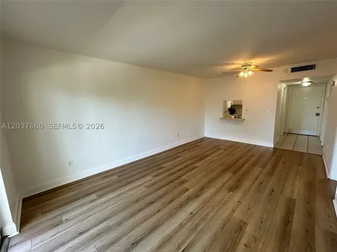 7505 SW 82nd Street Miami FL 33143