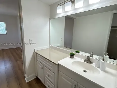 7505 SW 82nd Street Miami FL 33143