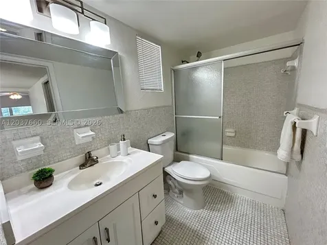 7505 SW 82nd Street Miami FL 33143