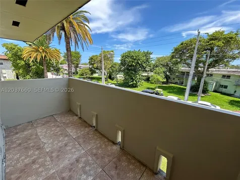7505 SW 82nd Street Miami FL 33143