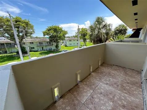 7505 SW 82nd Street Miami FL 33143
