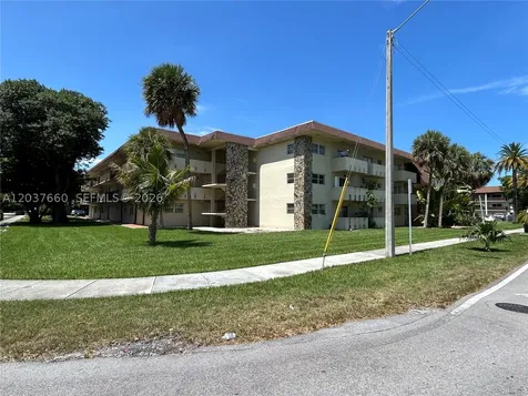 7505 SW 82nd Street Miami FL 33143