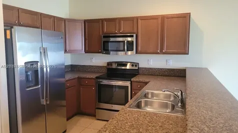 3537 W 89th Place Hialeah FL 33018