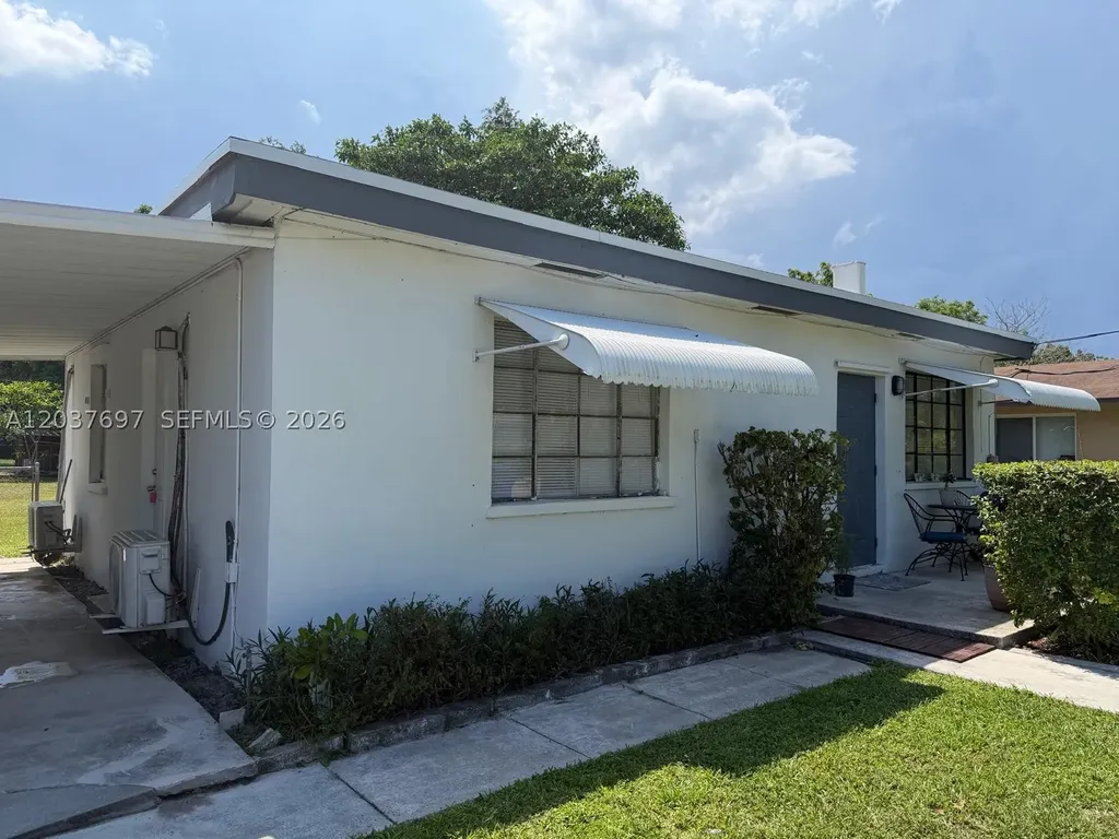 1324 N 58 Avenue Hollywood FL 33021