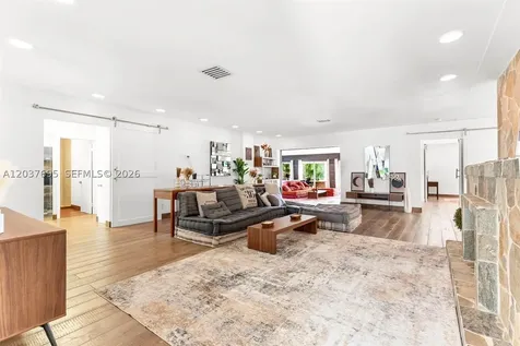 8220 Hawthorne Avenue Miami Beach FL 33141