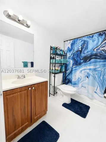 8405 NW 8th Street Miami FL 33126