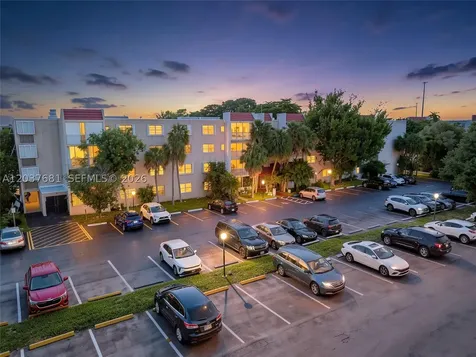 8405 NW 8th Street Miami FL 33126