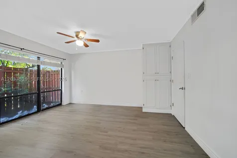 301 N Pine Island Road Plantation FL 33324