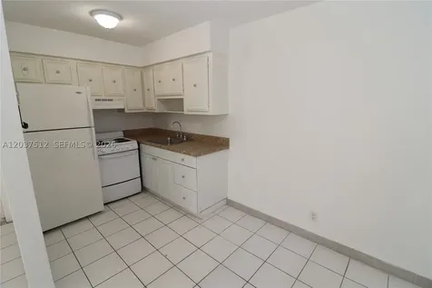 59 NW 37th Street Oakland Park FL 33309