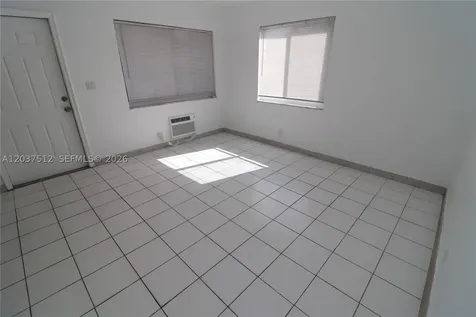 59 NW 37th Street Oakland Park FL 33309