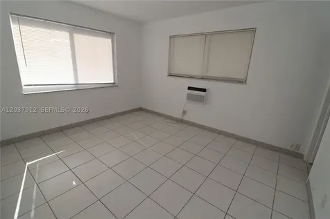 59 NW 37th Street Oakland Park FL 33309