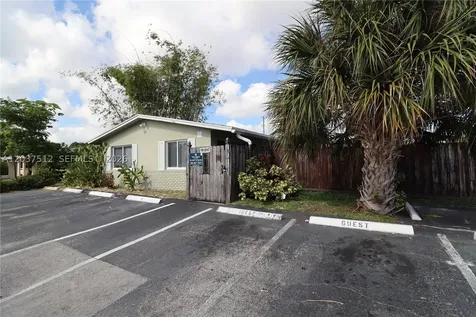 59 NW 37th Street Oakland Park FL 33309