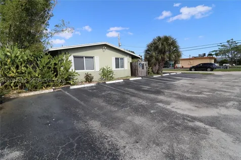 59 NW 37th Street Oakland Park FL 33309