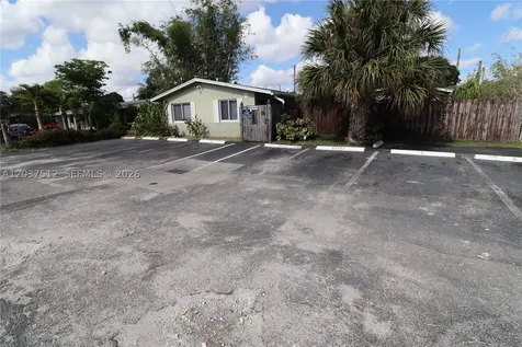 59 NW 37th Street Oakland Park FL 33309