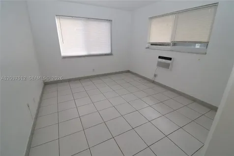 59 NW 37th Street Oakland Park FL 33309