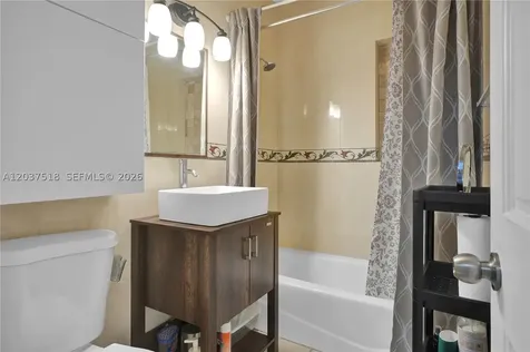 6822 NE 5th Avenue Miami FL 33138