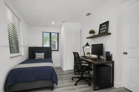 6822 NE 5th Avenue Miami FL 33138