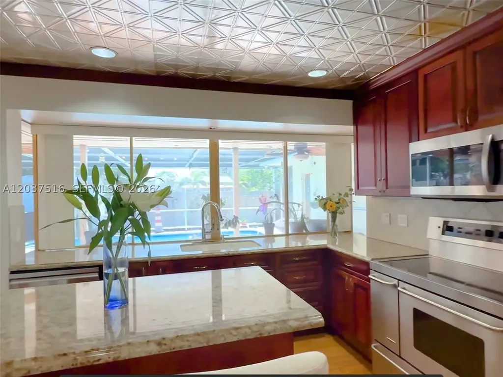 1911 N 53rd Avenue Hollywood FL 33021