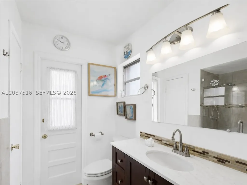 1911 N 53rd Avenue Hollywood FL 33021