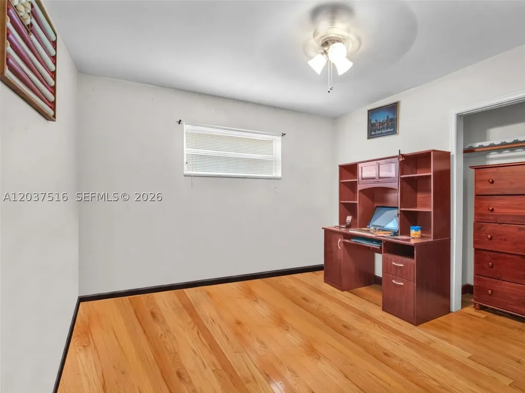 1911 N 53rd Avenue Hollywood FL 33021