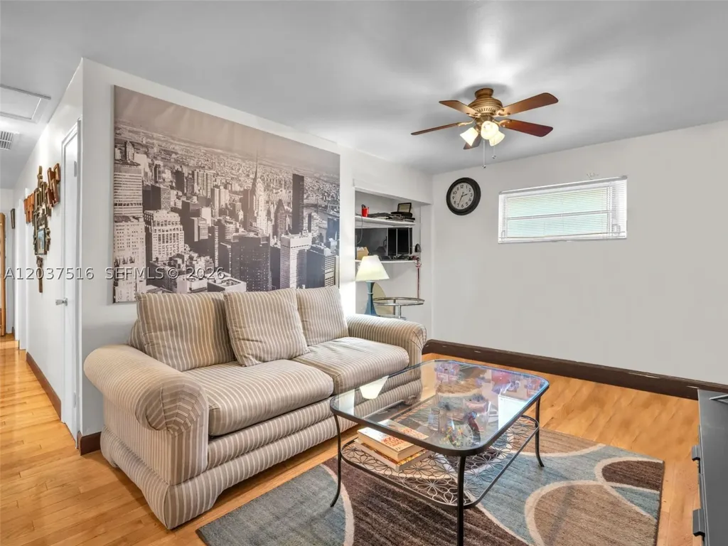 1911 N 53rd Avenue Hollywood FL 33021