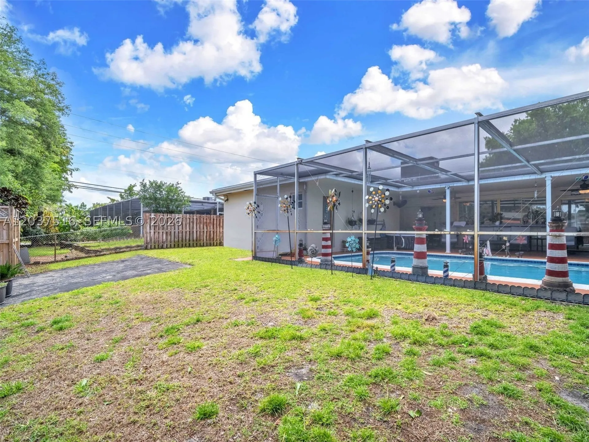 1911 N 53rd Avenue Hollywood FL 33021