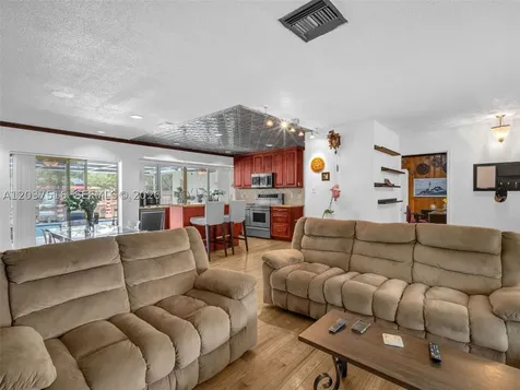 1911 N 53rd Avenue Hollywood FL 33021