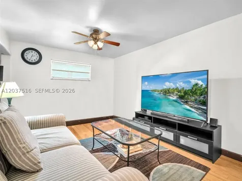 1911 N 53rd Avenue Hollywood FL 33021