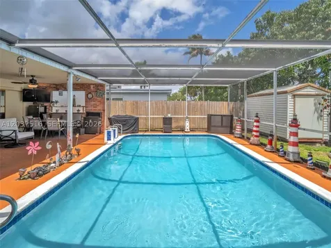 1911 N 53rd Avenue Hollywood FL 33021