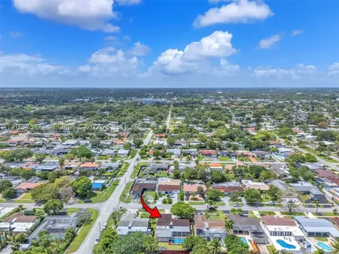 1911 N 53rd Avenue Hollywood FL 33021
