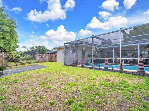 1911 N 53rd Avenue Hollywood FL 33021