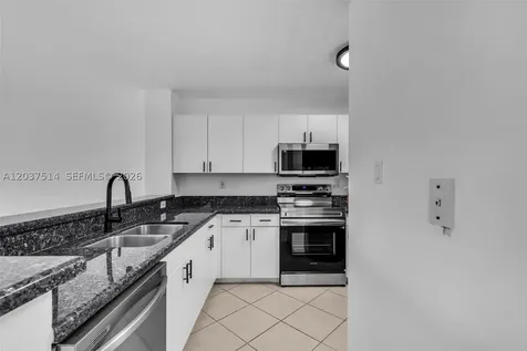 1401 Bay Road Miami Beach FL 33139