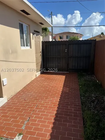 1200 SW 31st Avenue Miami FL 33135