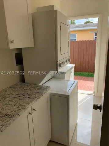 1200 SW 31st Avenue Miami FL 33135