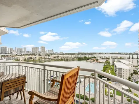 18071 Biscayne Boulevard Aventura FL 33160