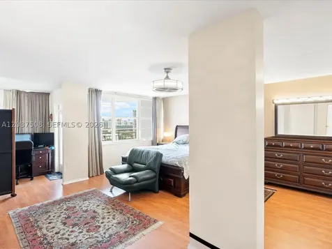18071 Biscayne Boulevard Aventura FL 33160
