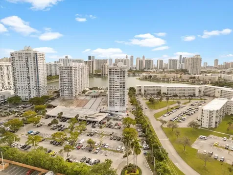 18071 Biscayne Boulevard Aventura FL 33160