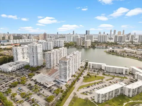 18071 Biscayne Boulevard Aventura FL 33160