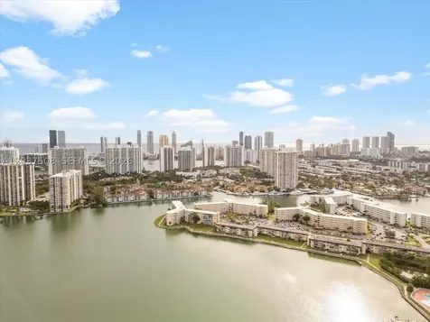 18071 Biscayne Boulevard Aventura FL 33160