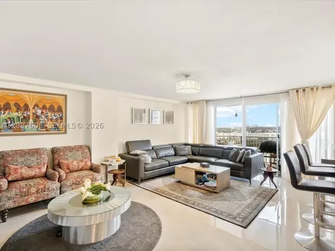 18071 Biscayne Boulevard Aventura FL 33160
