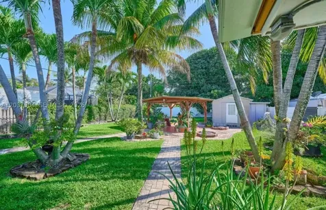 612 W Drew Street Lantana FL 33462