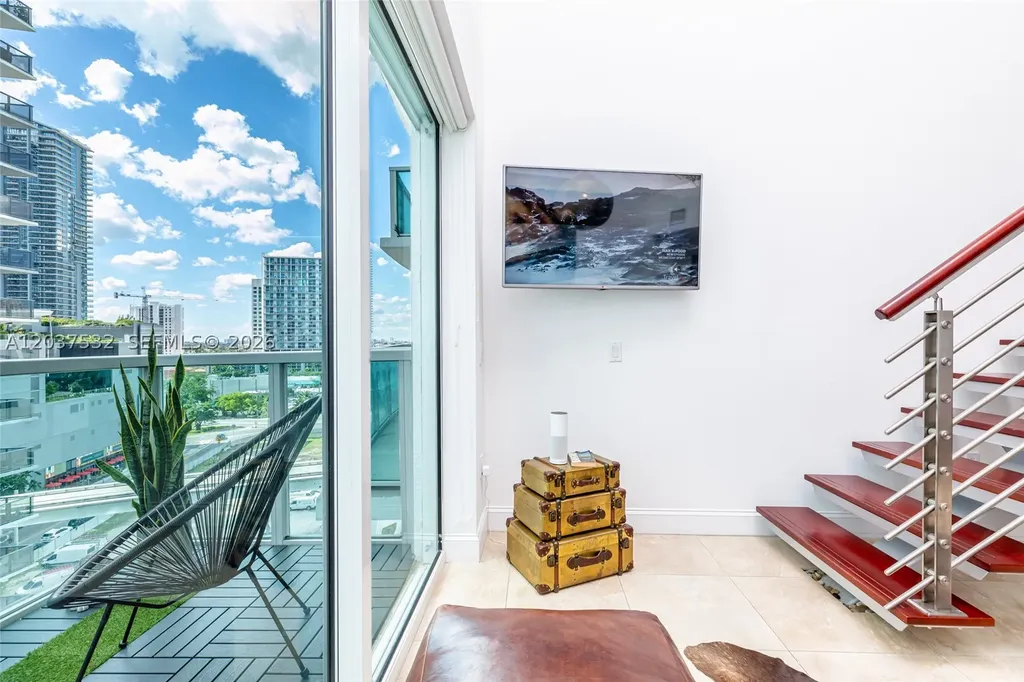 41 SE 5th Street Miami FL 33131