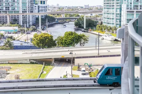 41 SE 5th Street Miami FL 33131