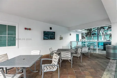41 SE 5th Street Miami FL 33131