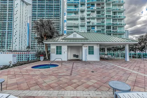 41 SE 5th Street Miami FL 33131