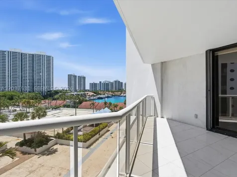3610 Yacht Club Drive Aventura FL 33180