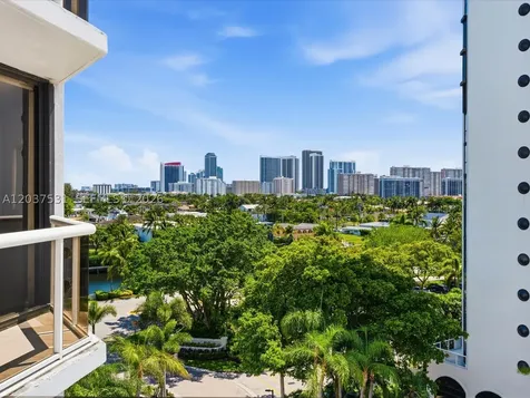 3610 Yacht Club Drive Aventura FL 33180
