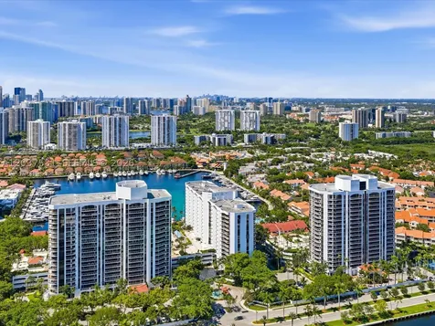 3610 Yacht Club Drive Aventura FL 33180