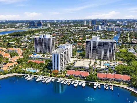 3610 Yacht Club Drive Aventura FL 33180